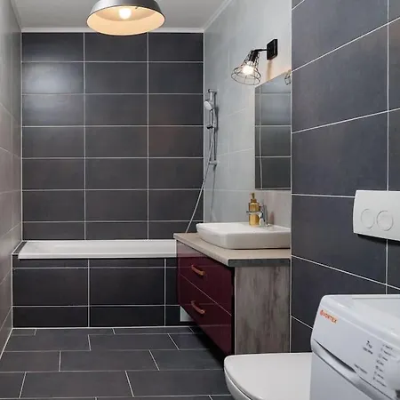 Elite - Netflix Free Apartment Brasov